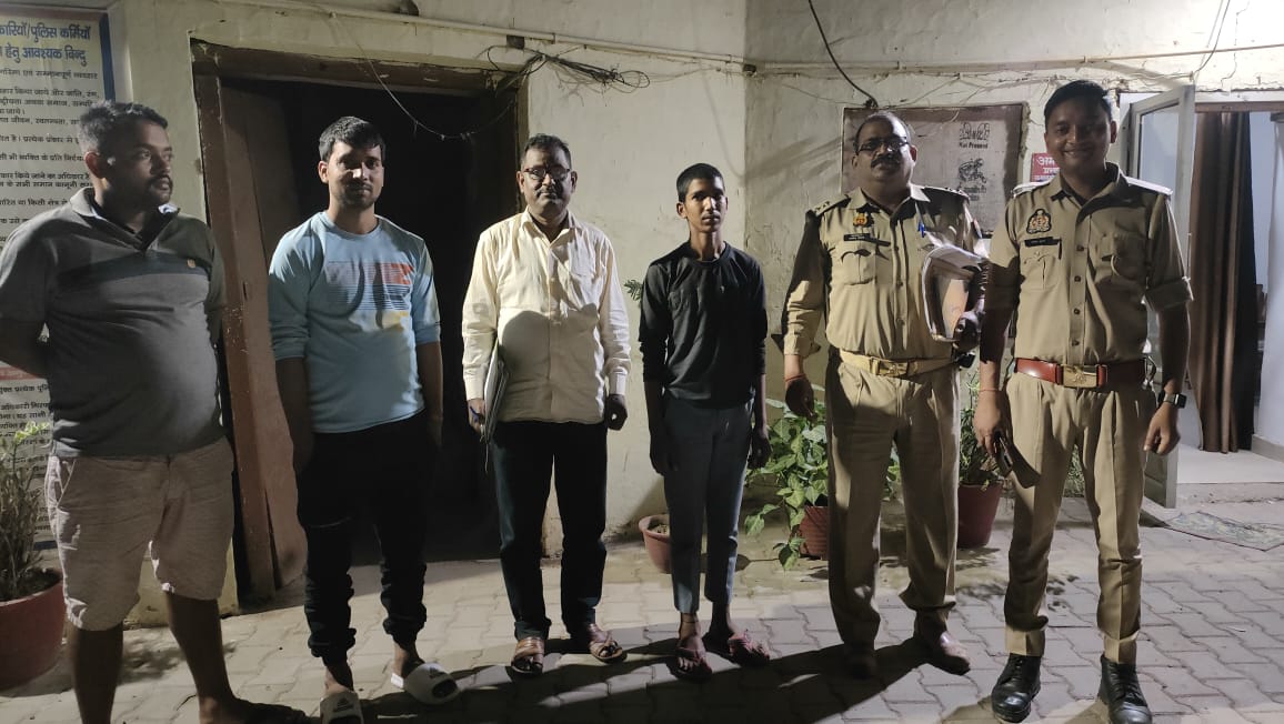 पुलिस ने अपहृत युवक को मुम्बई से किया बरामद.