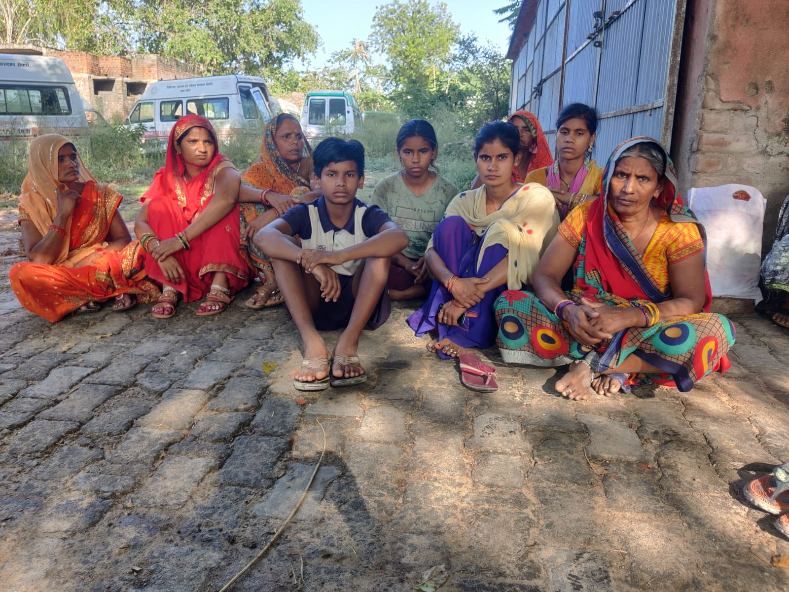 गोली लगने से घायल महिला की उपचार के दौरान मौत