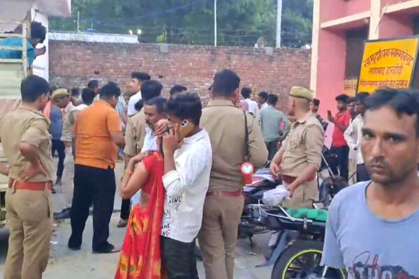 हरदोई: शादी से लौट रही बारातियों की कार खाई में गिरी, 5 की मौत, सीएम ने जताया दुख