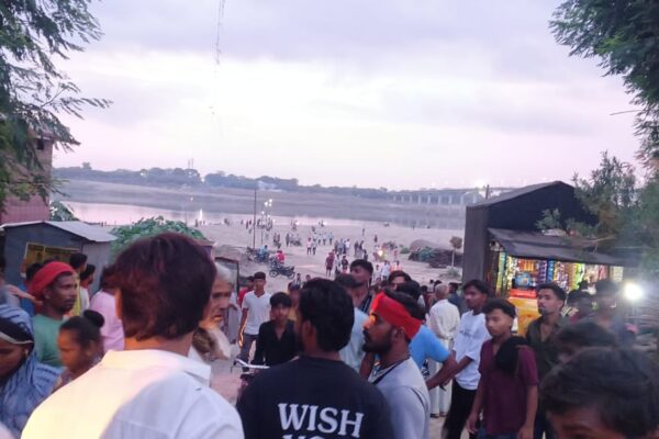 गंगा में स्नान करते वक्त डूबने से बालक की मौत